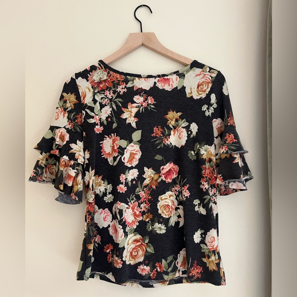 Altar’d State Floral top, small
